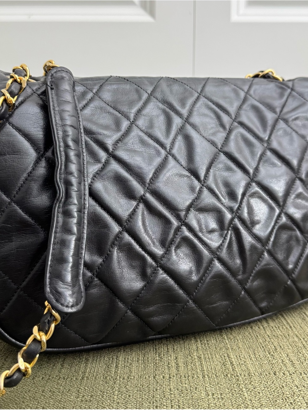 1986 Authentic CHANEL Button Quilted Lambskin Halfmoon Shoulder Bag - Picture 11 of 16